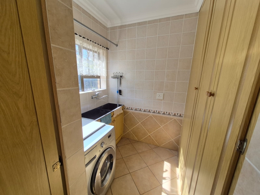 3 Bedroom Property for Sale in Dana Bay Western Cape